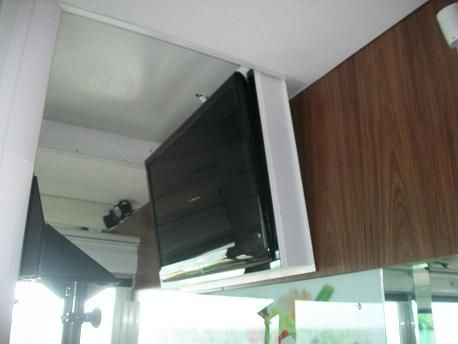 lift Motorizado para TV de 42 polegadas.